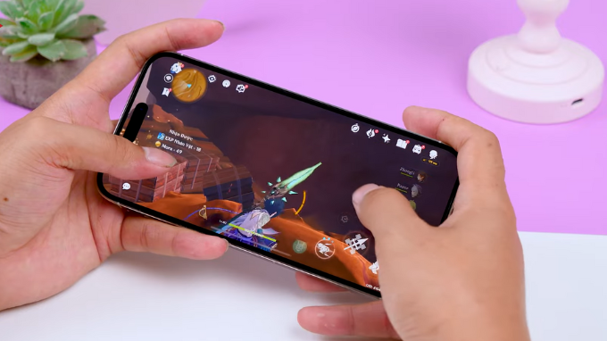 iPhone 14 Pro Max chơi game mượt mà