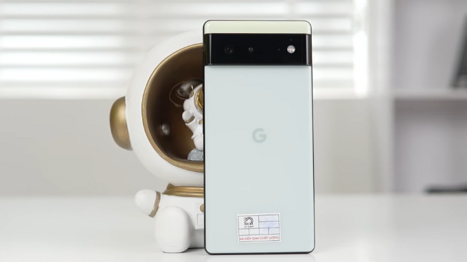 Pixel 6 là một chiếc điện thoại thông minh cao cấp