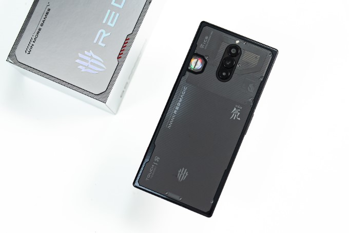 Trên tay nhanh: Red Magic 8S Pro+ - Siêu phẩm độc nhất vô nhị với 24GB RAM từ Nubia