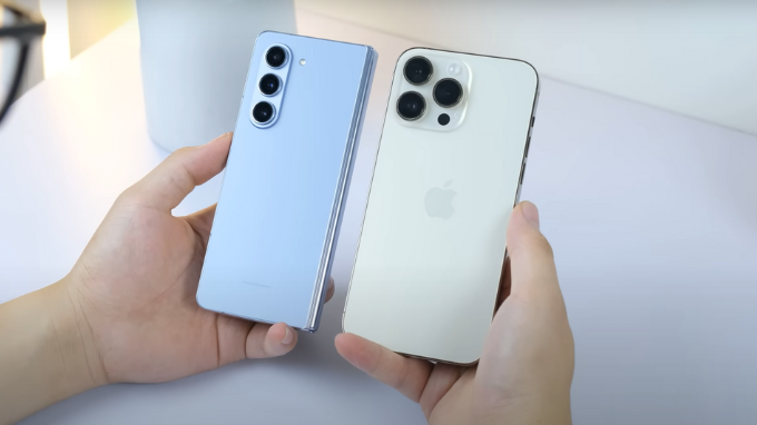 So sánh giá giữa Galaxy Z Fold 5 và iPhone 14 Pro Max tại Di Động Mỹ