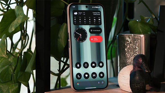 Phone 2a Plus đi kèm màn hình AMOLED 6,7 inch