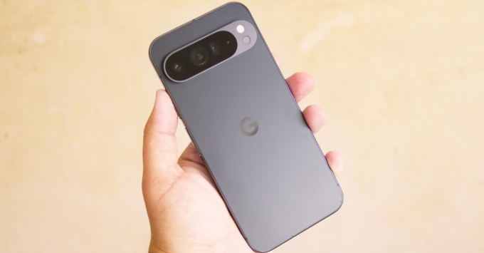 Thiết kế của Google Pixel 10 Pro tinh tế, điểm nhấn là dải camera ngang hiện đại