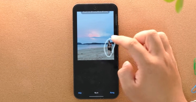 Mẹo dùng AI trên điện thoại Oppo xóa người và vật thể trong ảnh nhanh chóng