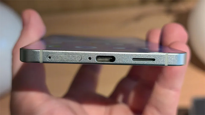 So sánh thời lượng pin Galaxy S25 Edge và iPhone 16