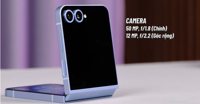 Z Flip6 cảm biến mới thu sáng, giúp những bức ảnh đêm trở nên sắc nét và ít nhiễu hạt.