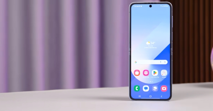 Z Flip6 với màn hình chính 6.9 inch kết hợp viền siêu mỏng