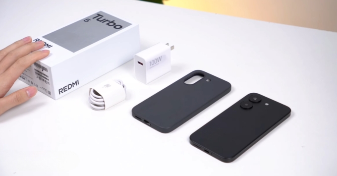 REDMI-Turbo-5-thiet-ke-didongmy