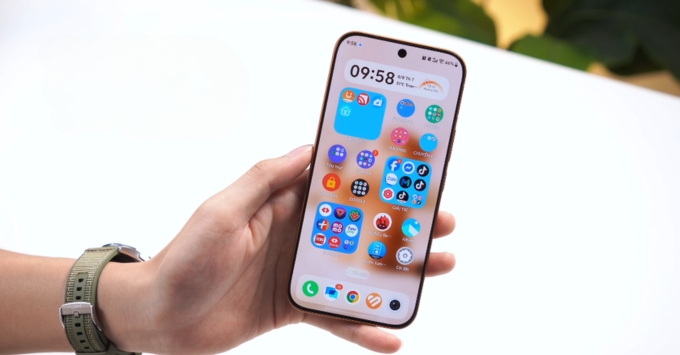 Màn hình Vivo X300 E trong bài đánh giá smartphone năm 2026