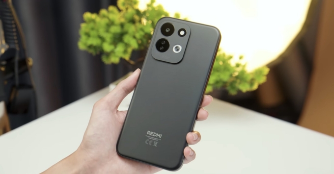 Thiết kế cứng cáp và phong cách mạnh mẽ của Xiaomi Redmi 17.