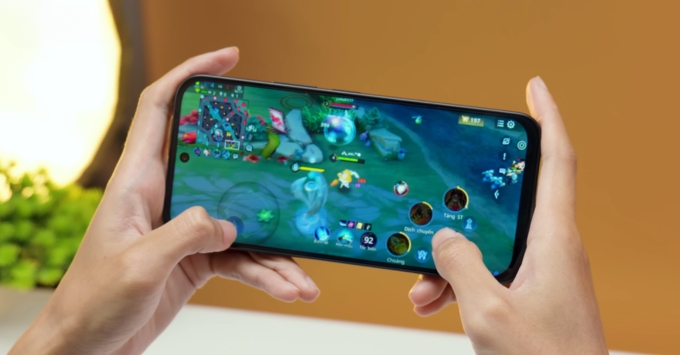 Xiaomi Redmi 17 chơi game Liên Quân Mobile và Free Fire với Helio G91 Ultra