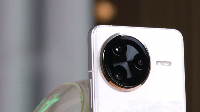 Camera chính Light Hunter 800 Redmi K80 Pro