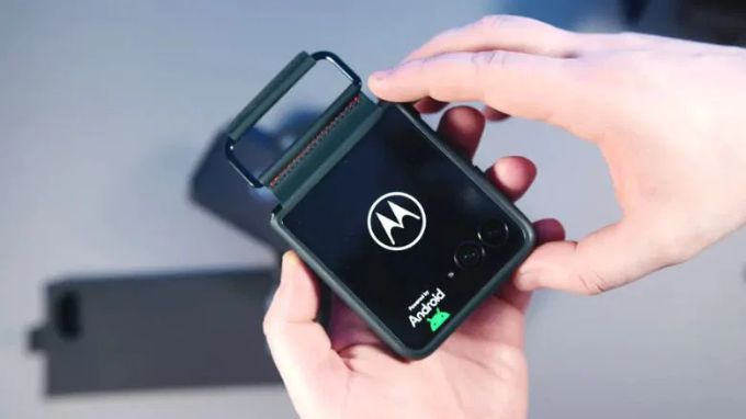 Motorola Razr 60 Ultra trang bị camera chính 50 MP