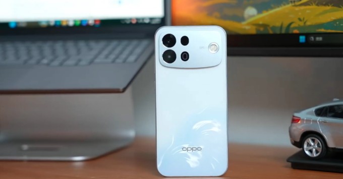 Sự vượt trội hoàn toàn của OPPO A7 Pro Max về dung lượng pin so với các đối thủ cùng phân khúc