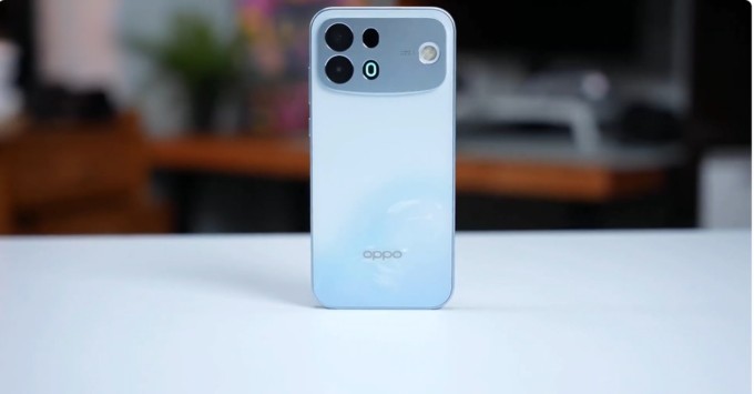 Cấu trúc anode gốc silicon cho phép lưu trữ nhiều năng lượng hơn gấp nhiều lần so với than chì truyền thống.
