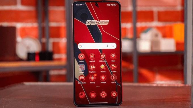 Màn hình 1.5K POCO X7 Pro đủ nét cho số đông
