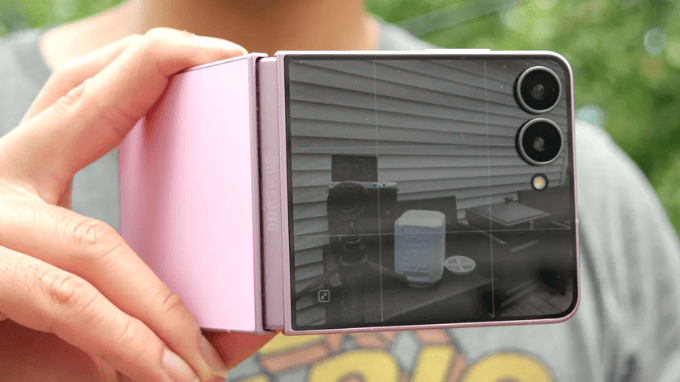 FlexCam 50MP trên Samsung Galaxy Z Flip8