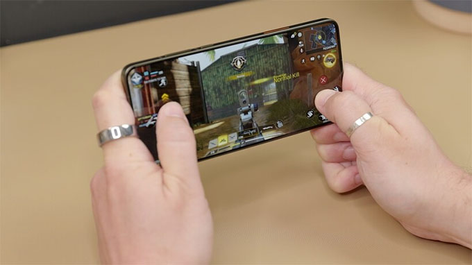 Cả hai smartphone đều sử dụng chung nền tảng Snapdragon 8 Elite Gen 5