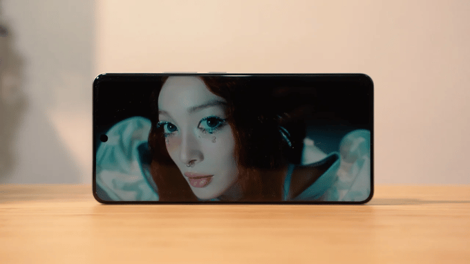 Màn hình AMOLED 144Hz của realme P4 Power