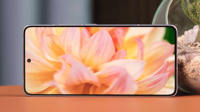 Màn hình OLED 2K trên Redmi K80 Pro