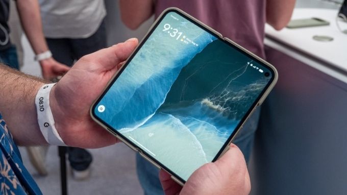 Pixel 11 Pro Fold có màn hình gập chính và màn hình phụ
