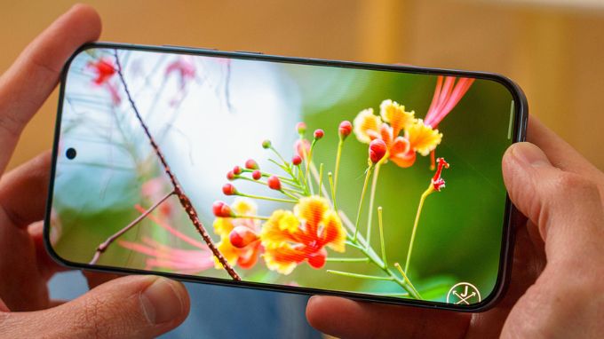 Realme GT8 Pro sở hữu tấm nền LTPO 8.0 AMOLED kích thước 6.82 inch