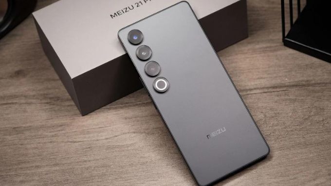 Meizu 21 Pro có khung viền hợp kim nhôm hàng không nguyên khối