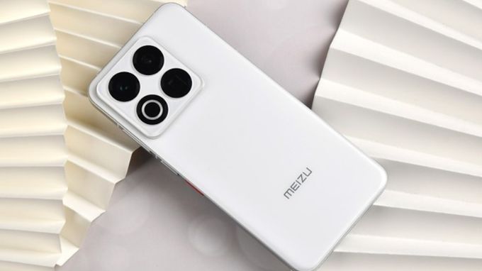 Meizu 21 có phần viền màn hình siêu mỏng