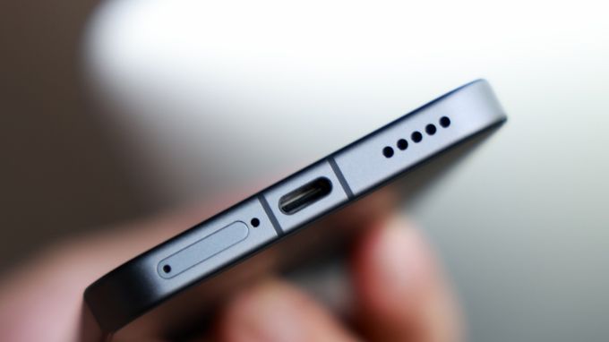 Vivo X300 trang bị viên pin dung lượng 5800 mAh