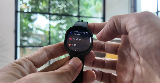Hiệu năng mượt mà và không gian lưu trữ 64GB khổng lồ trên Google Pixel Watch 5.