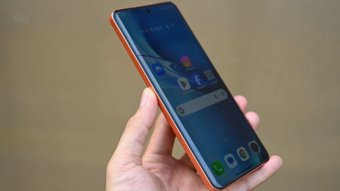 Realme P4 Power khi xem video và giải trí