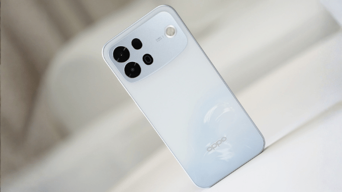 Thiết kế hiện đại của Oppo A7 Pro Max