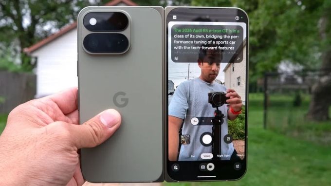 Pixel 11 Pro Fold lại thu hút mọi ánh nhìn nhờ bản lề gập thế hệ mới