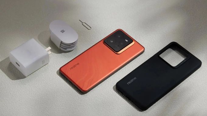 Realme GT7 Pro sở hữu ngôn ngữ thiết kế tối giản nhưng đậm chất thể thao
