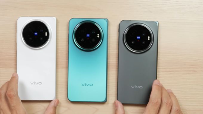 Vivo X Fold6 sở hữu thiết kế gập ấn tượng