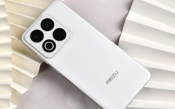 So sánh Meizu 22 và Meizu 21: Có gì khác biệt, nên mua máy nào?