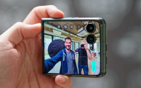 Motorola Razr 60 Pro và Razr 60 Ultra: Nên chọn bản nào?