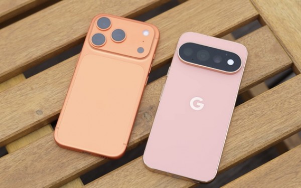 Pixel 11 Pro vs iPhone 17 Pro: Kẻ tám lạng, người nửa cân
