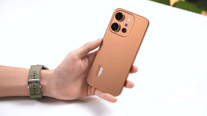 Vivo X300 E mỏng hơn dù có pin 7200mAh