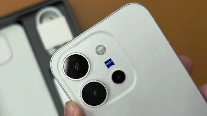 Vivo X300 E có cảm biến chính 50MP