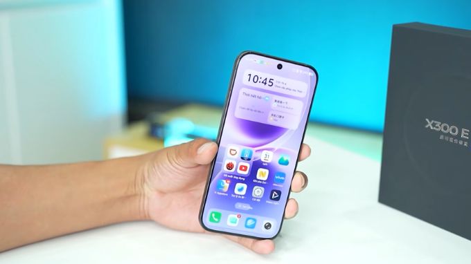 Vivo X300 E sở hữu màn hình AMOLED phẳng kích thước 6.67 inch
