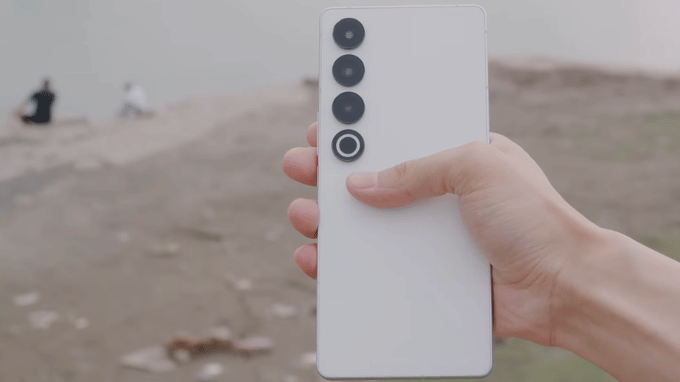 Vòng sáng Aicy đặc trưng trên Meizu 21 Pro