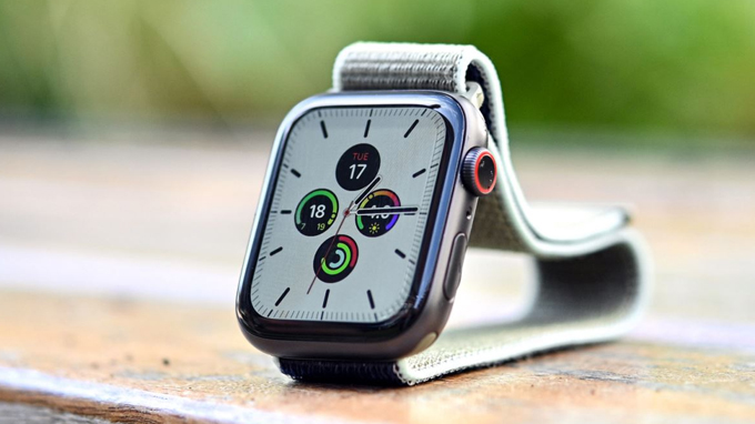 Apple Watch series 5 LTE sẽ được tích hợp núm vặn Digital Crown viền đỏ ở núm xoay