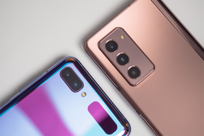 So sánh Galaxy Z Fold 2 và Galaxy Z Flip