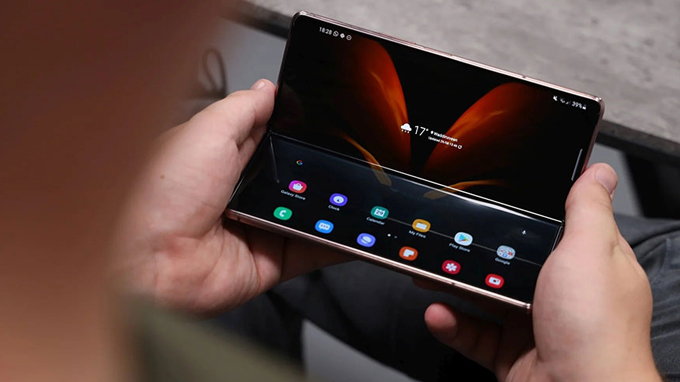 Độ bền trên Galaxy Z Fold 2 được đánh giá cao