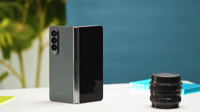 Thiết kế linh hoạt của Galaxy Z Fold 4