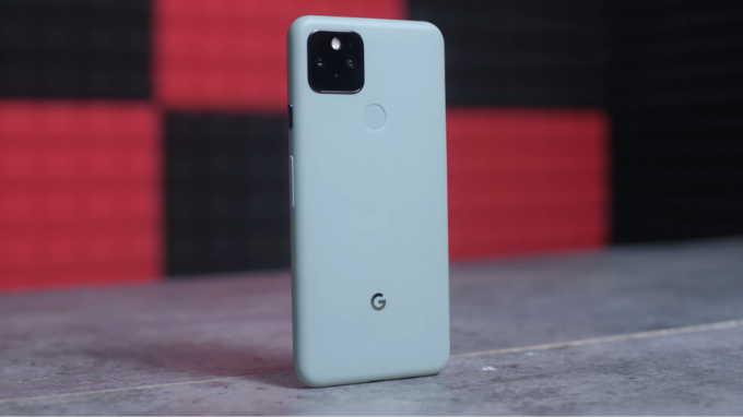 Thiết kế tinh tế của Google Pixel 5