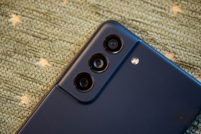 Samsung Galaxy S23 FE lộ diện với vi xử lý hoàn toàn ấn tượng