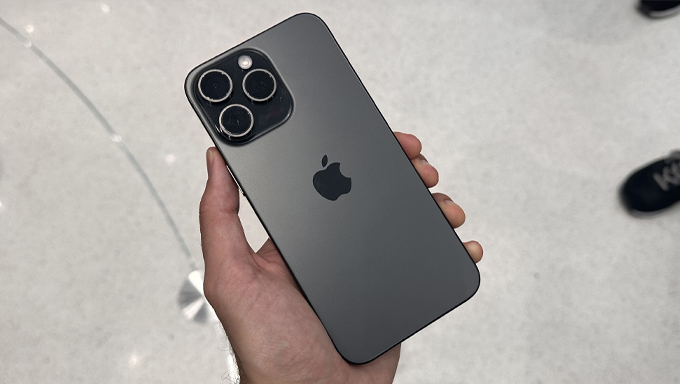 iPhone 15 Pro 256GB về thiết kế