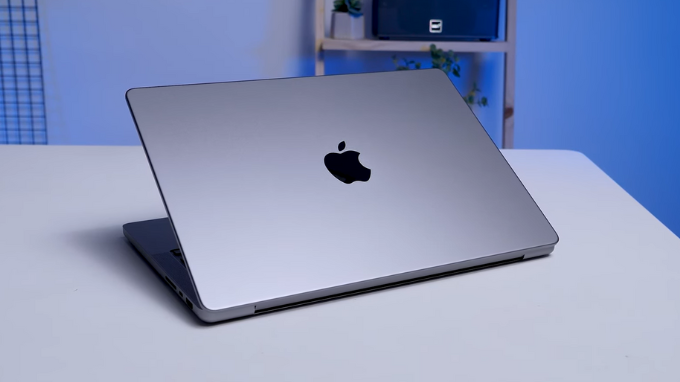 MacBook Pro M2 Pro với chip mới nhất