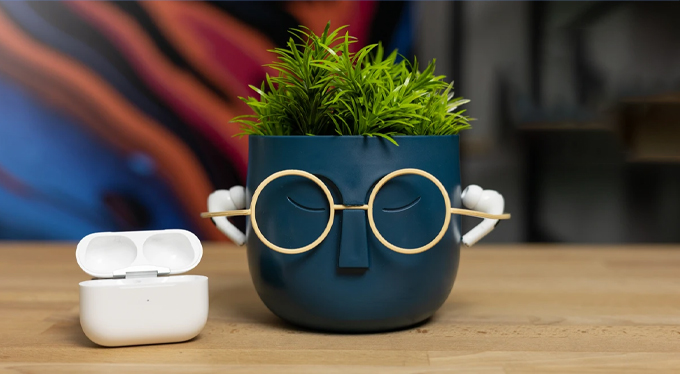 Những thay đổi trên AirPods Pro 2 về thiết kế